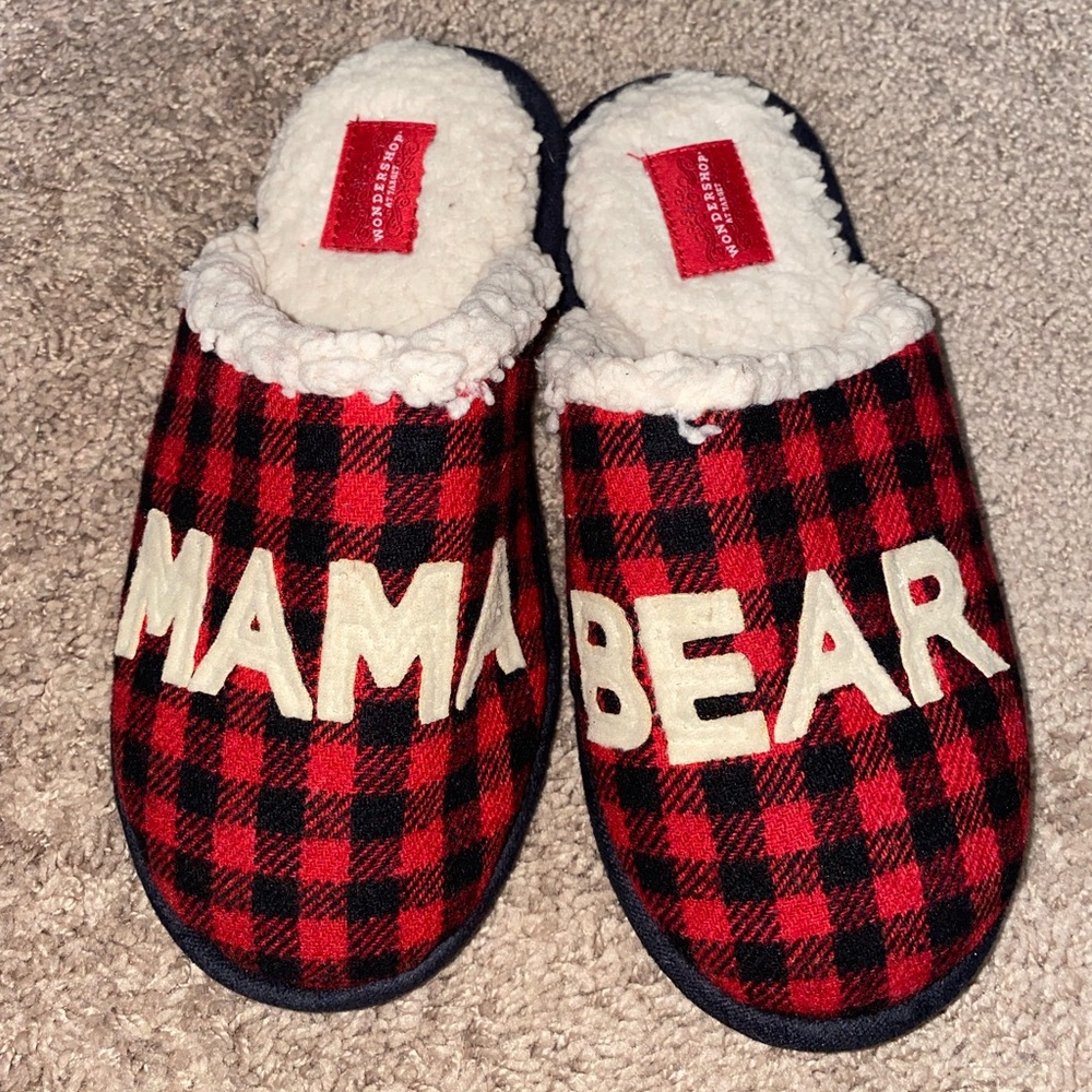 NWOT Wondershop Mama Bear Slippers Size 5/6